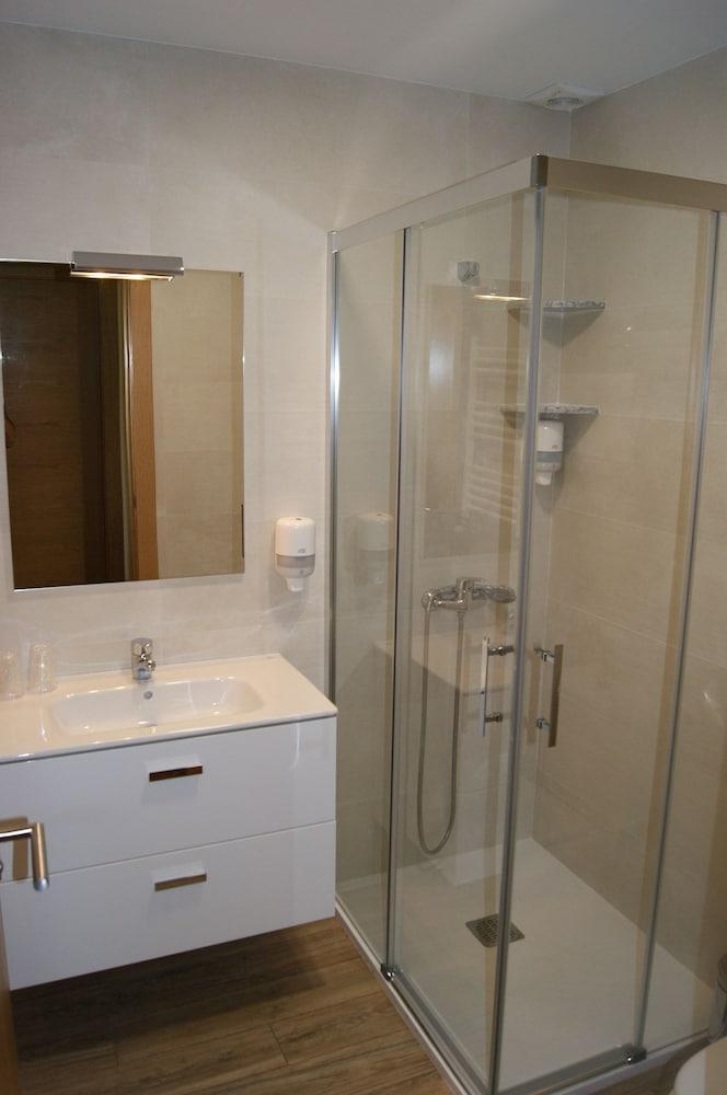 Apartamentos Camin De Pelayo Las Rozas Екстер'єр фото