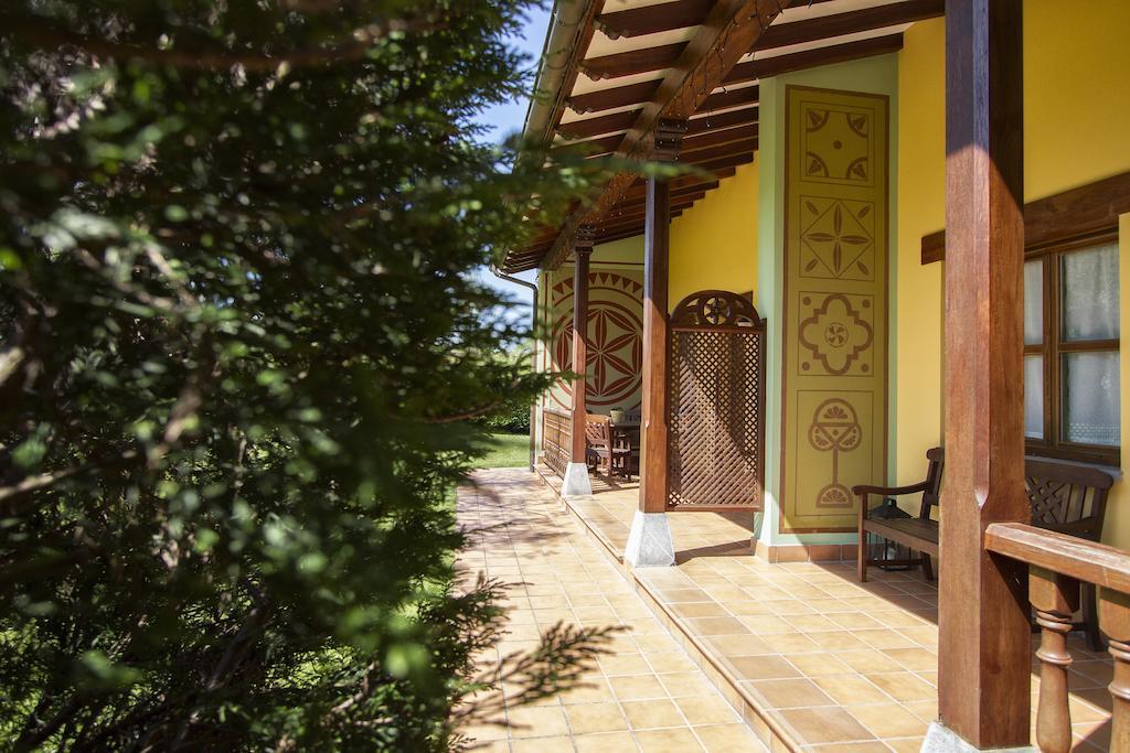 Apartamentos Camin De Pelayo Las Rozas Екстер'єр фото